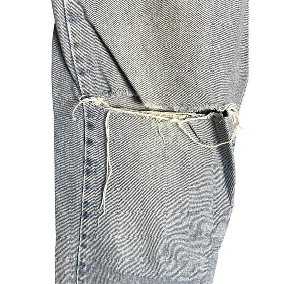 Men's Levi's 505 Regular Fit Light Wash Distressed Holes Denim Blue Jeans 34x32 - Picture 3 of 6